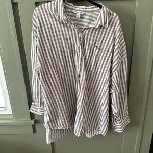 Old Navy Striped Boyfriend Shirt in Beige and White